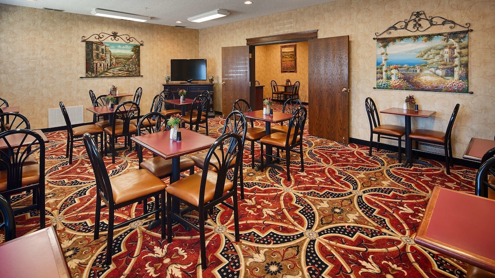 Best Western Plus Southpark Inn & Suites 33/39