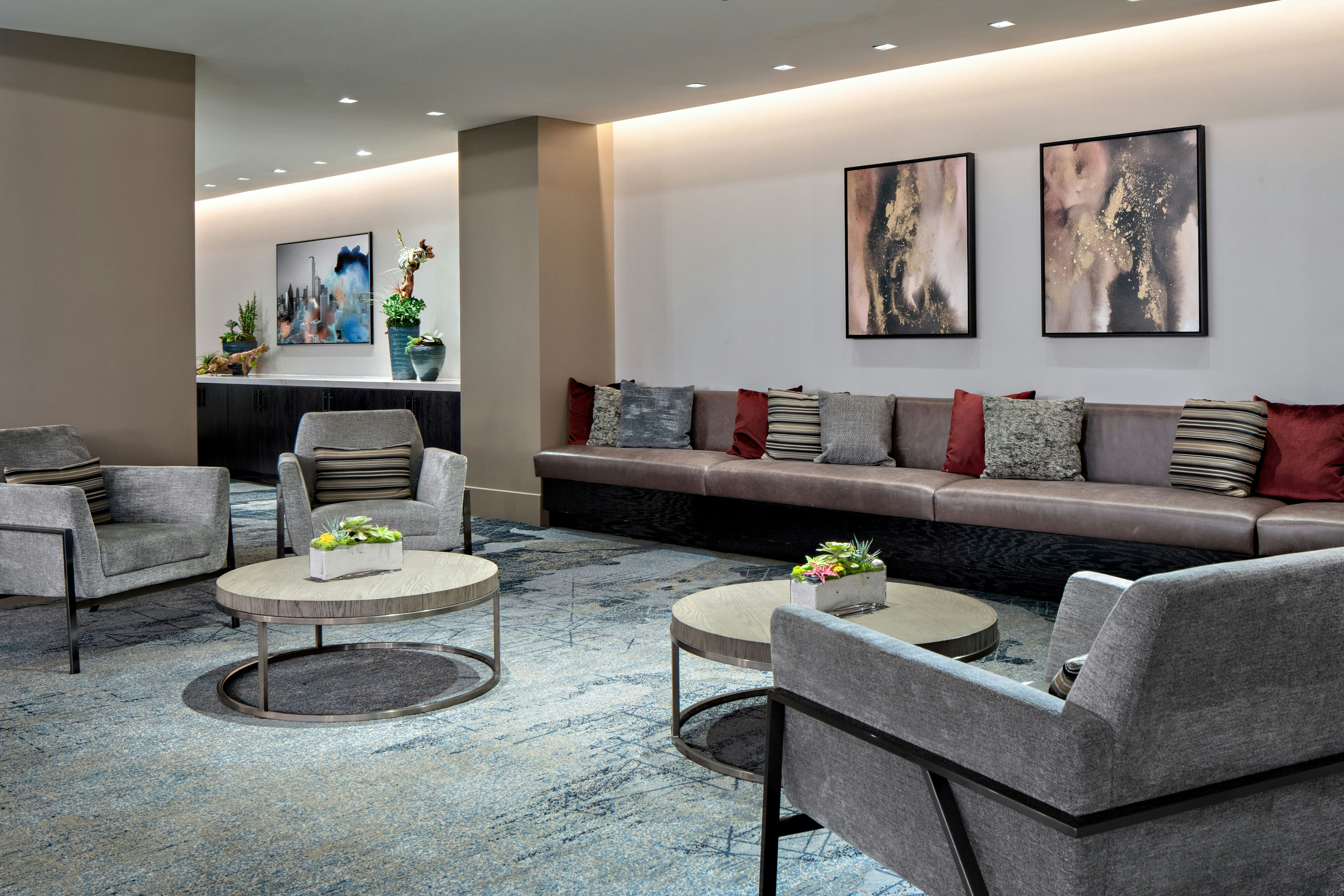 Sheraton Dallas Hotel 30/70
