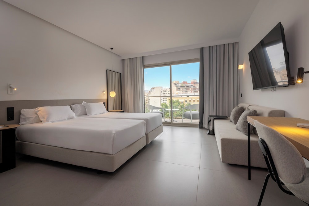 ROOM, SINGLE, DOUBLE BED, CITY VIEW, BALCONY