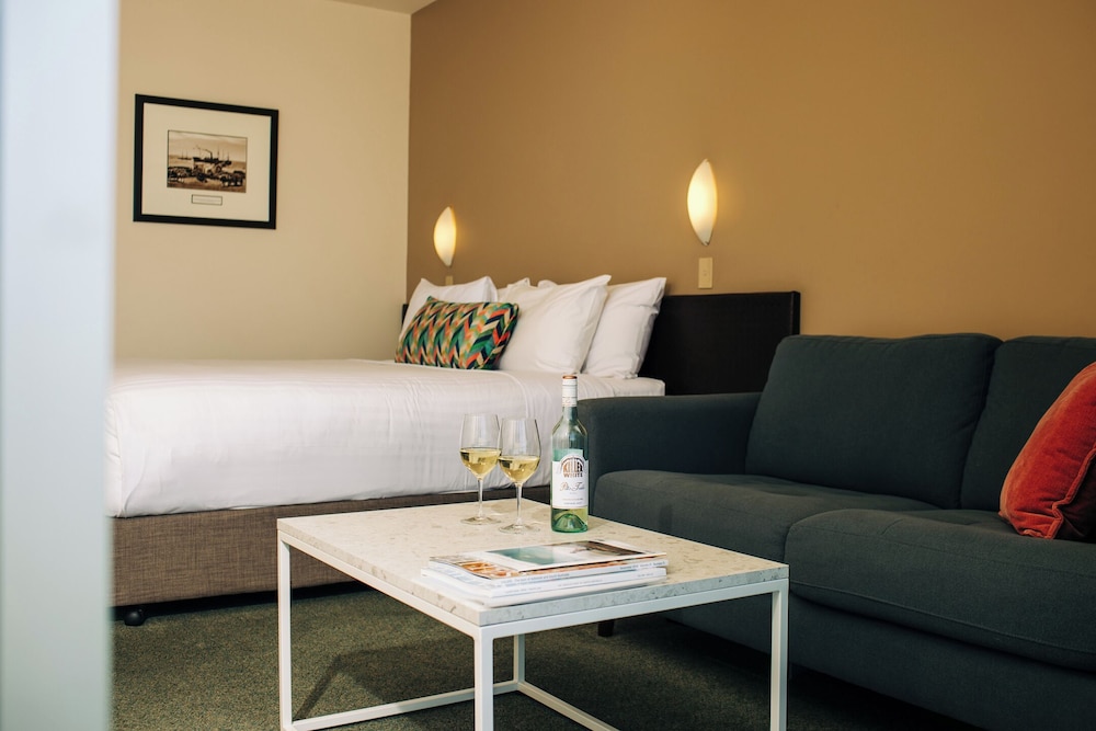 The Port Lincoln Hotel 31/50