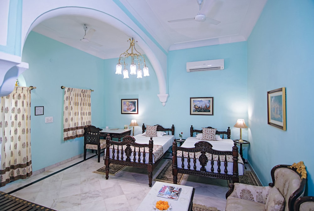 ALSISAR HAVELI 59/73