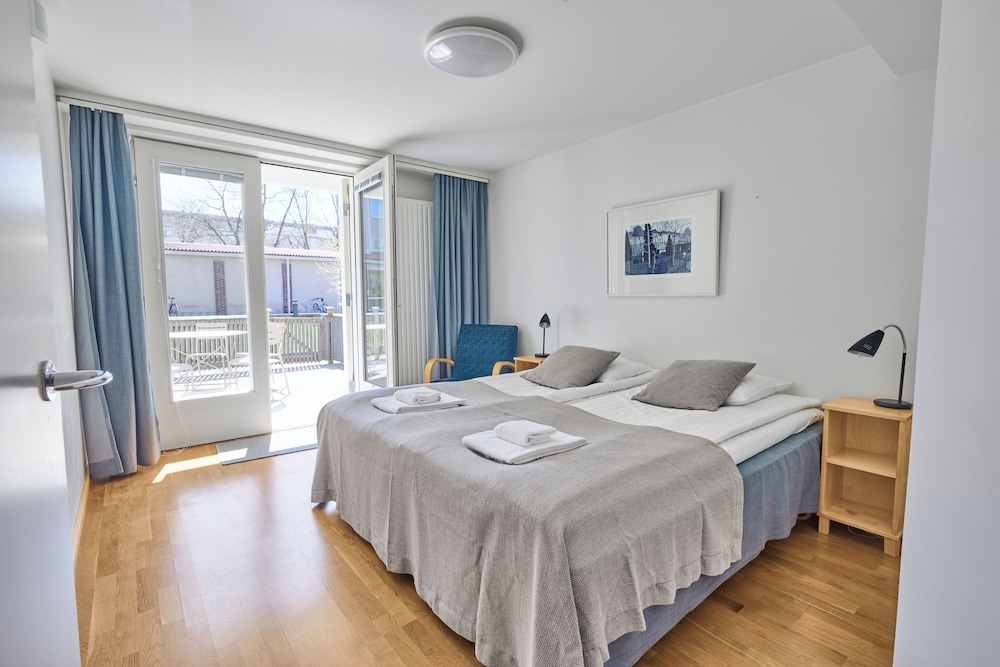 4 BEDROOMS, PREMIUM, HOUSE, TERRACE