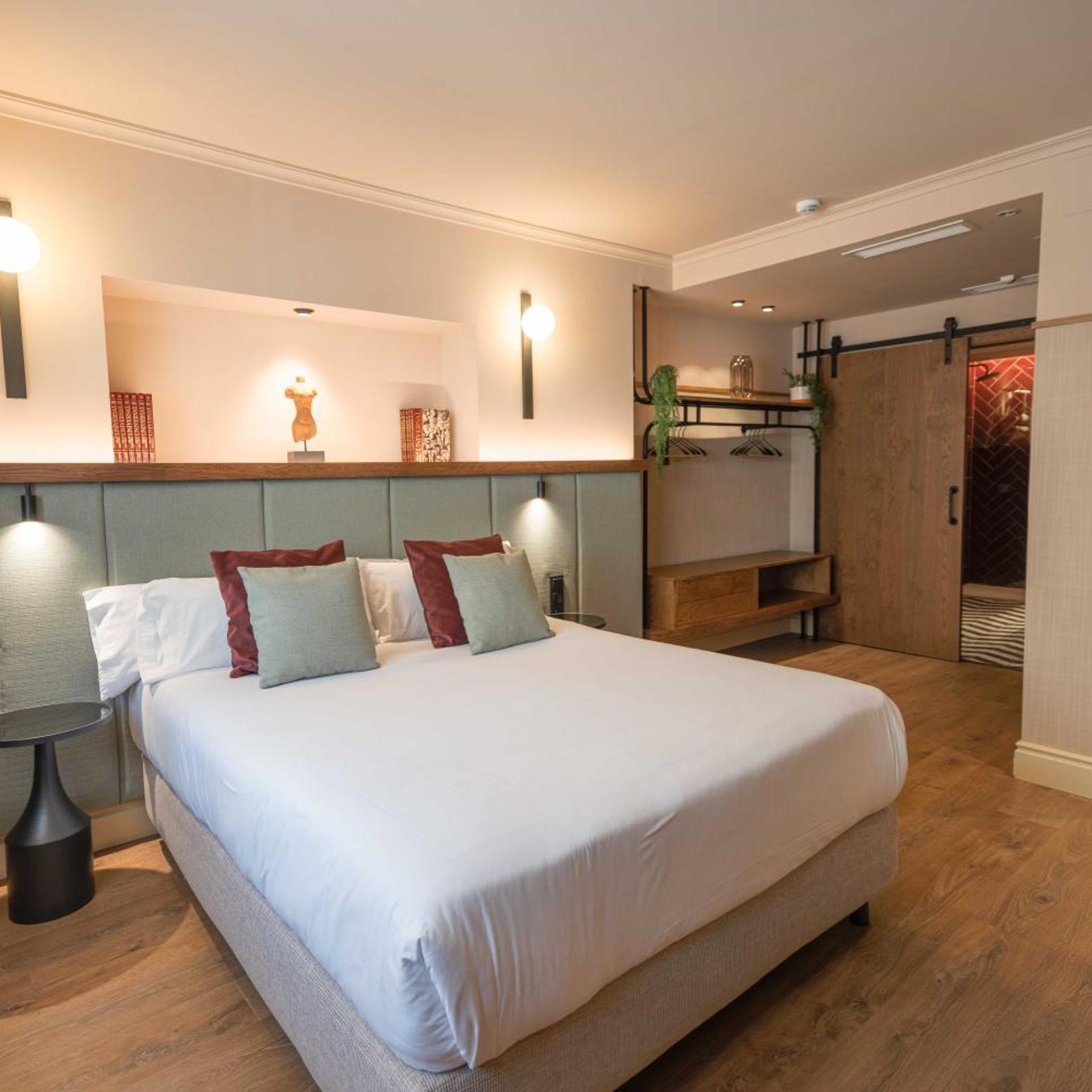 Jova Hotel 16/73