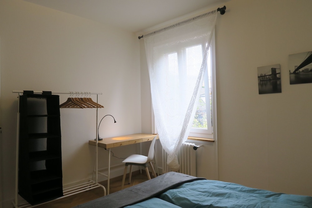 Newly Furnished Apartments In Zurich 18/50