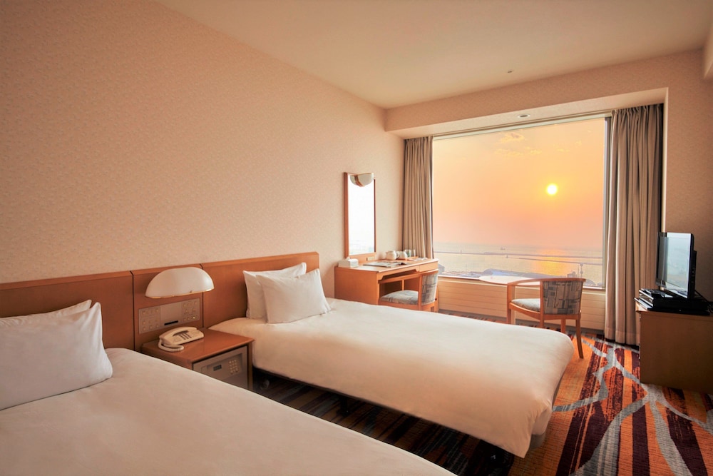 ROOM, TWIN BEDS, HIGH FLOOR
