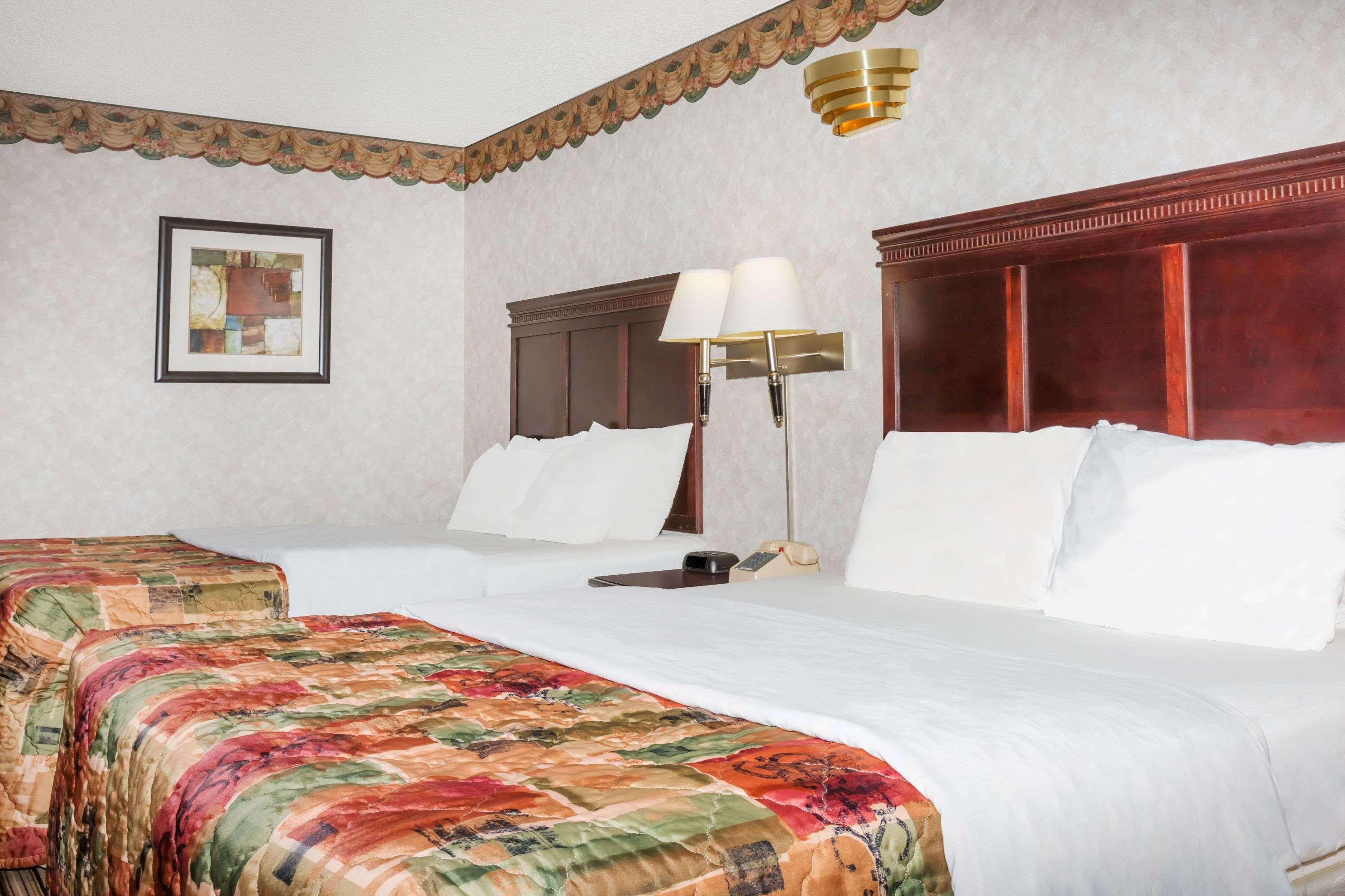 Days Inn by Wyndham Oneonta AL 10/18