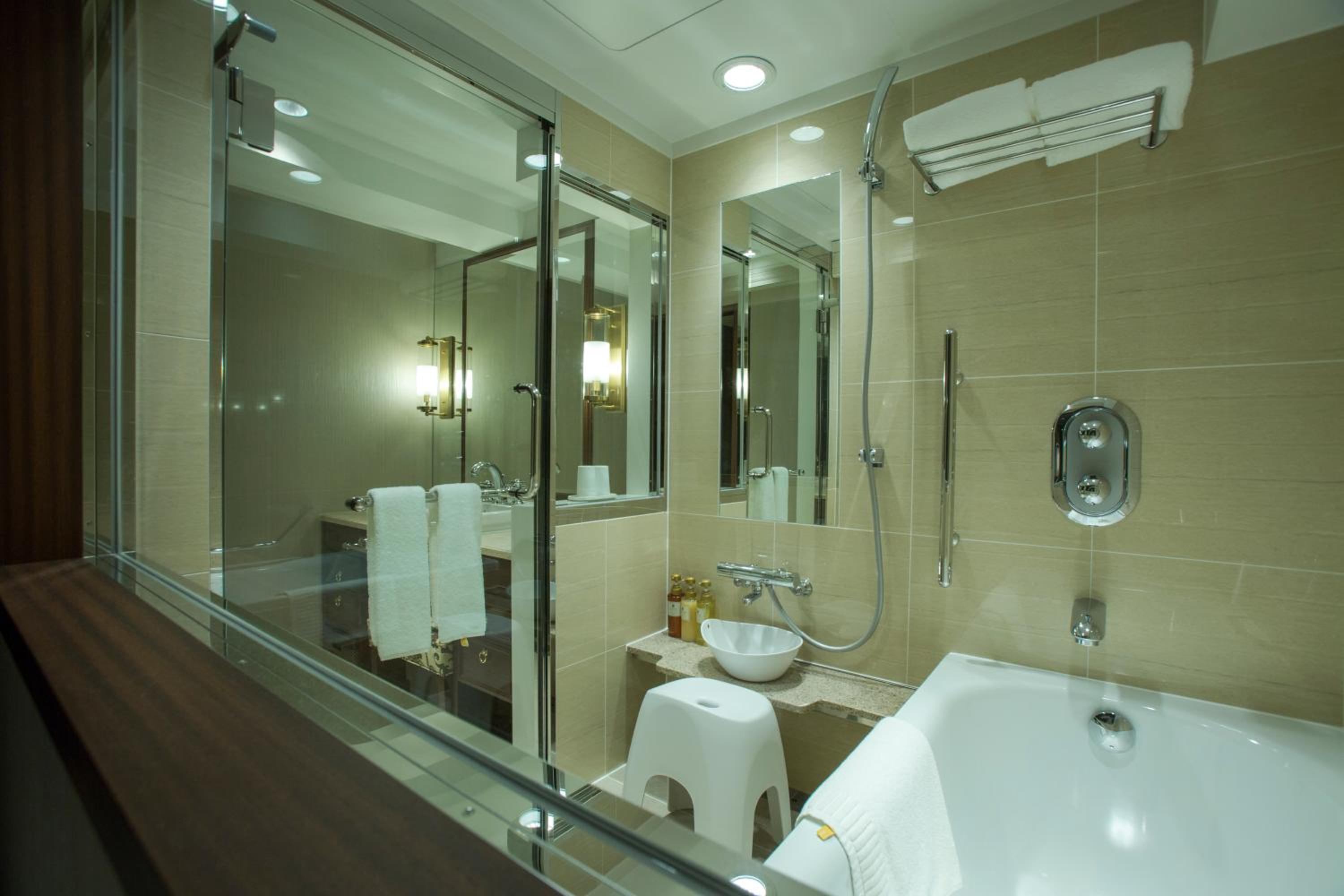 غرفة غراند كومفورت ركنية ديلوكس مزدوجة لغير المدخنين، Kyoto Century Hotel 2/2