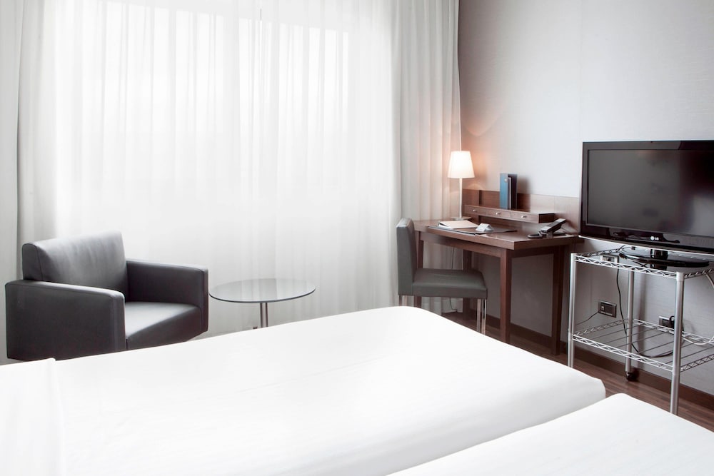 Ac Hotel Gijon 15/50