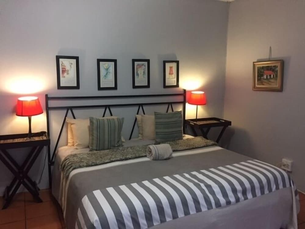 Hlulala Guesthouse 4/27
