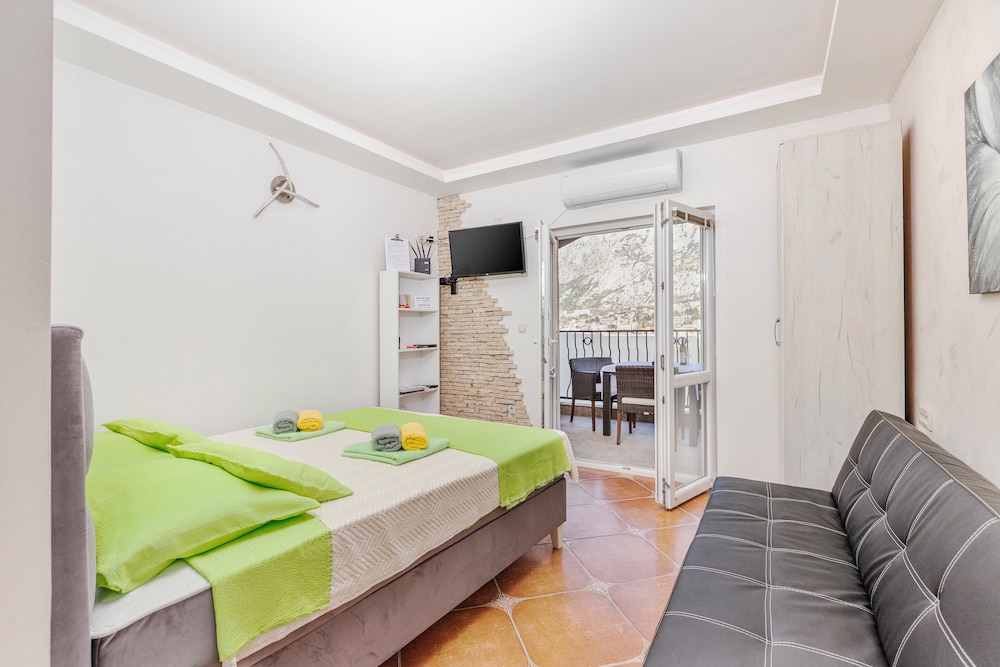 Apartments Vukovic 14/50