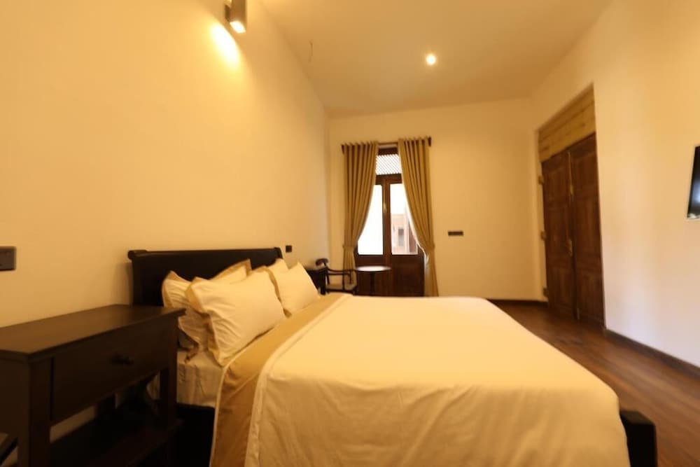 Super, Deluxe, King Bed, Lobby View