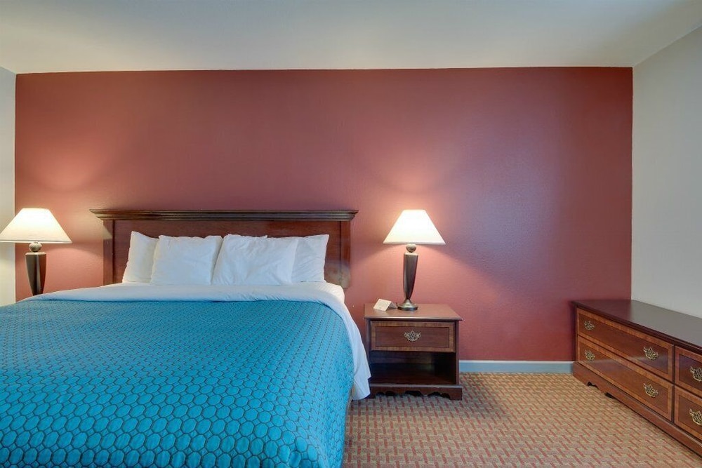 Americas Best Value Inn Hayward 25/57