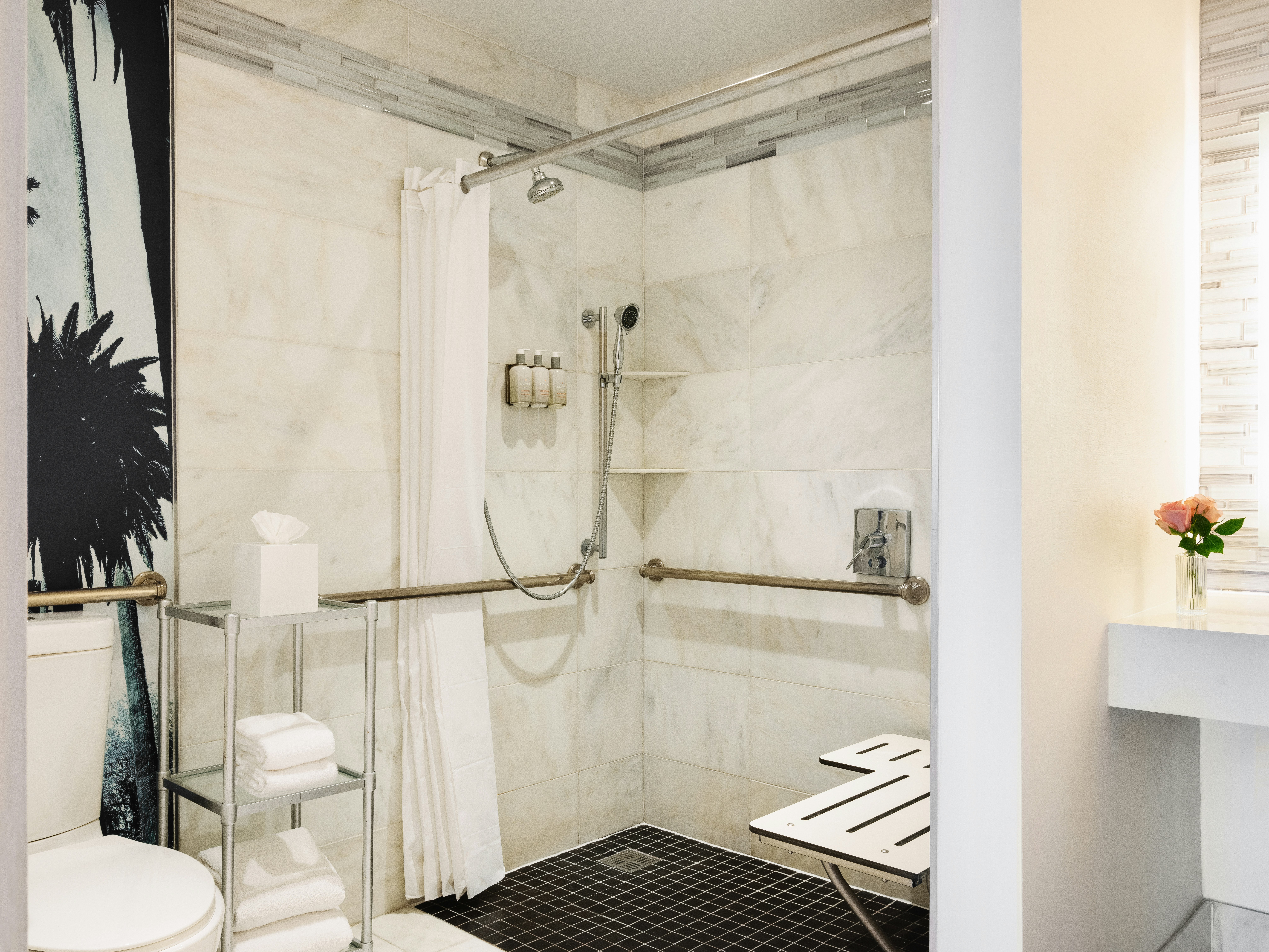 Mosaic Hotel 46/47