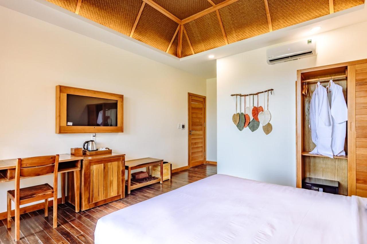 Rocks Beach Boutique Bungalows 11/80