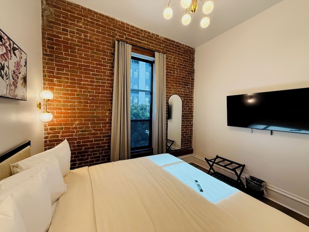SUPERIOR, DOUBLE BED
