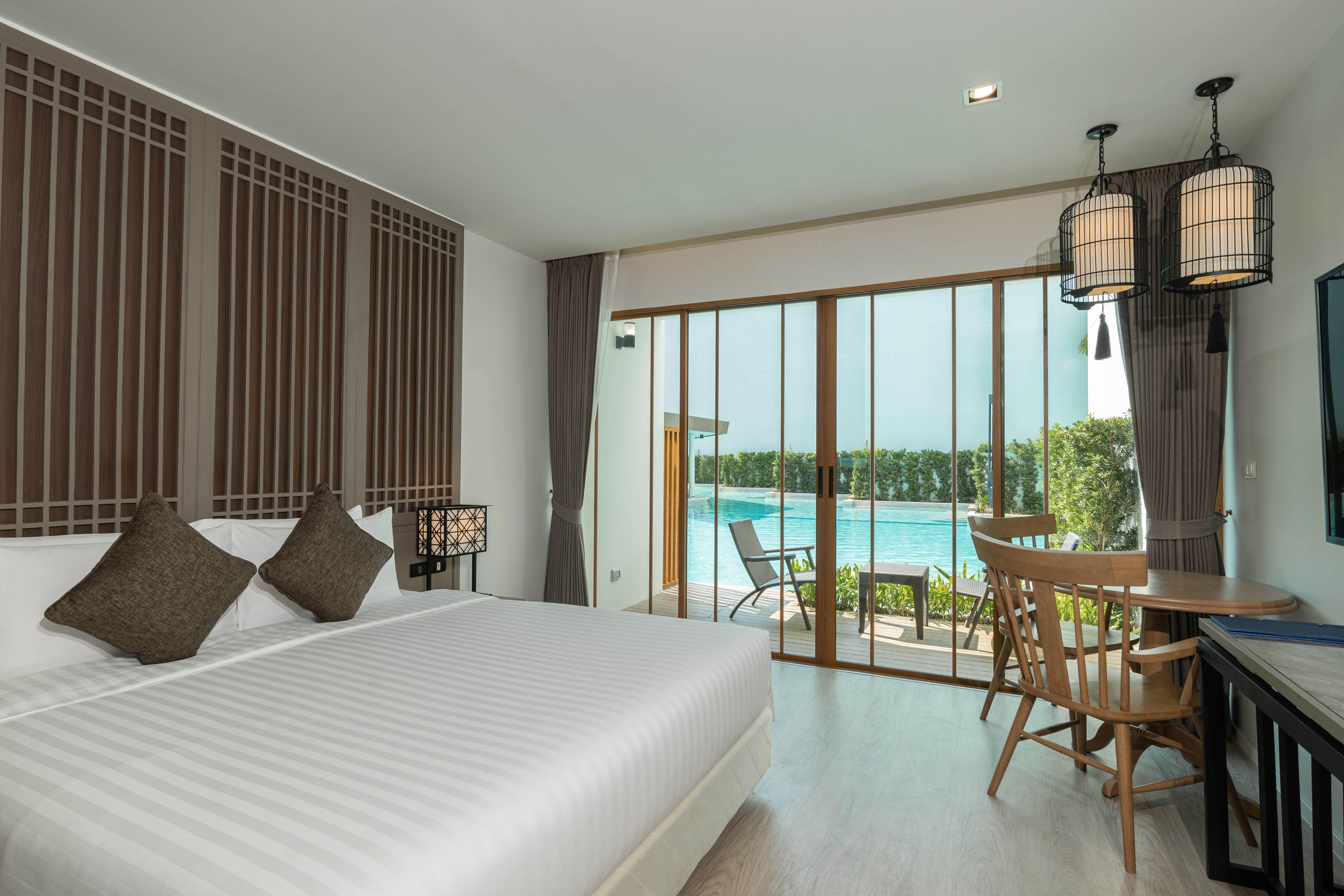 Deluxe, Double Bed, Pool Access