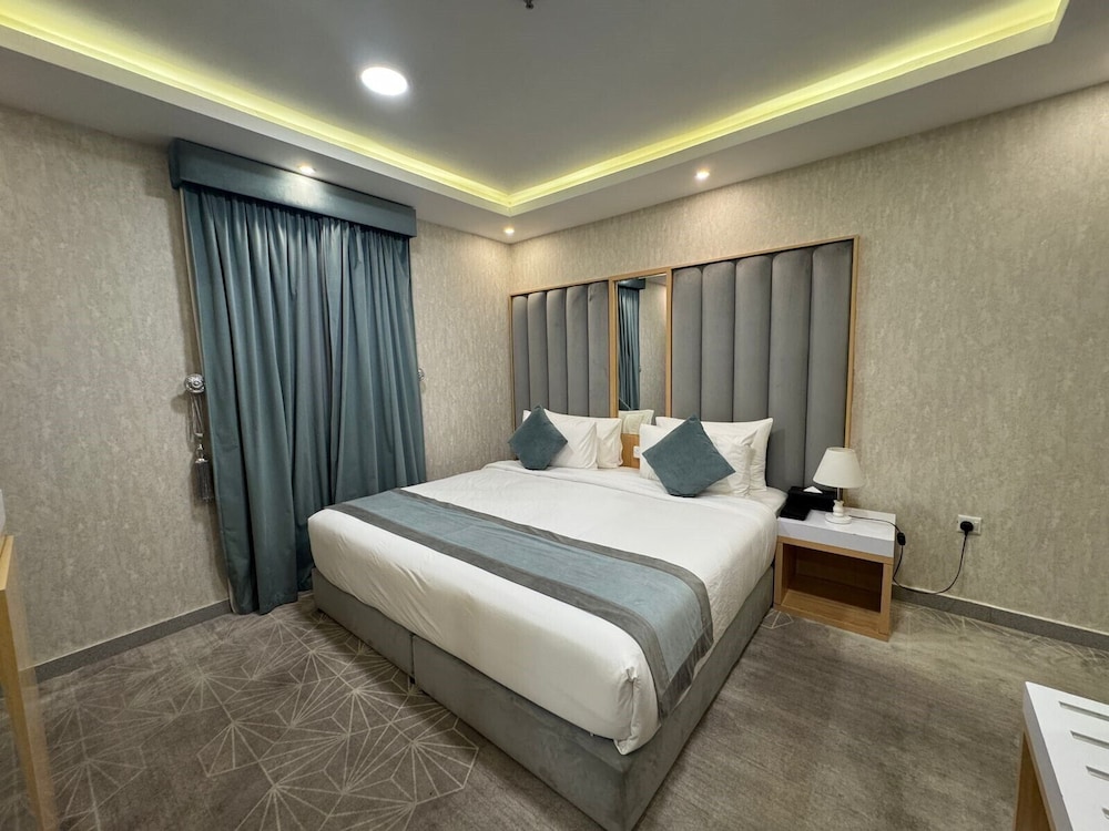 Rose Land Hotel 23/60