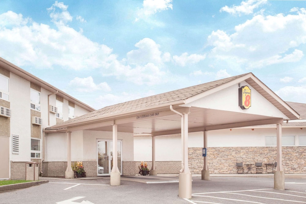 Super 8 By Wyndham Kenora 1/31