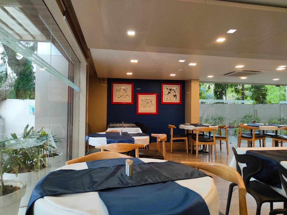 Kanak Beacon Hotel Ahmedabad 34/41