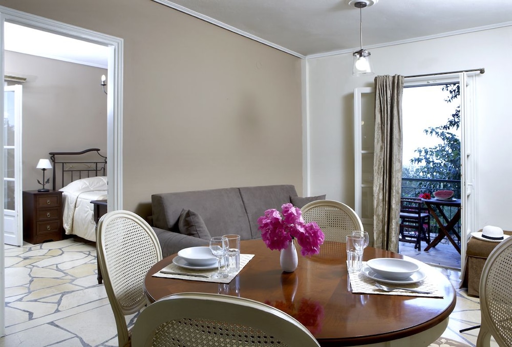Dafnoudi Hotel Apartments 28/44