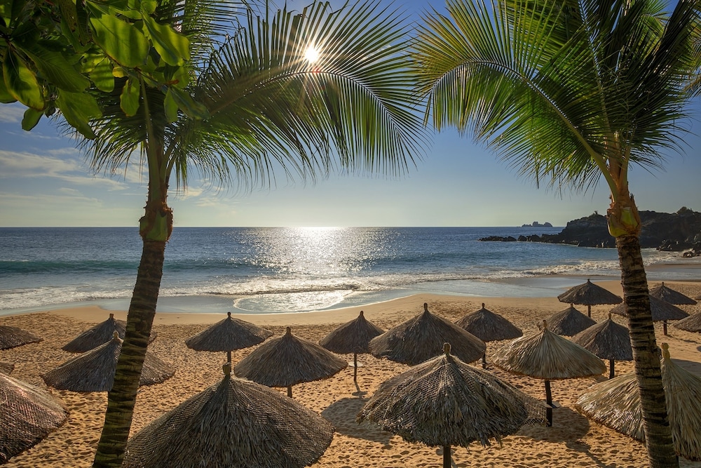 Las Brisas Ixtapa 67/74