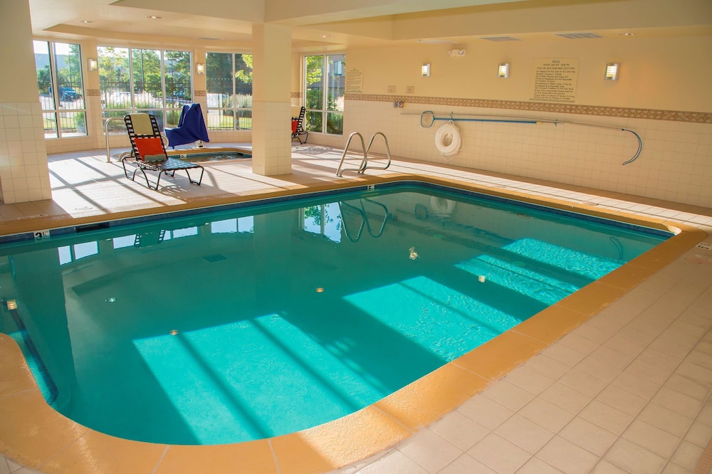 Hilton Garden Inn Colorado Springs Airport 7/59
