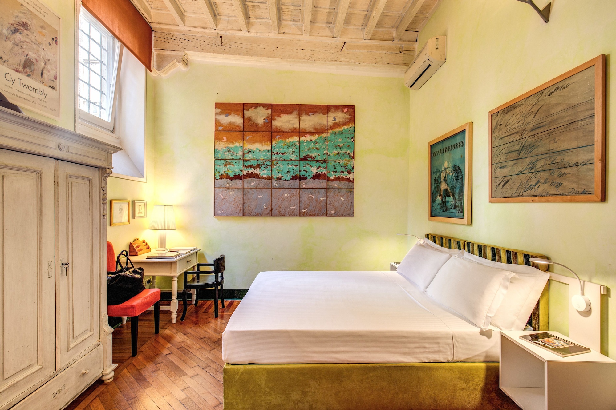 1 Bedroom, Family, Apartment, 2 Queen Beds, Courtyard Area