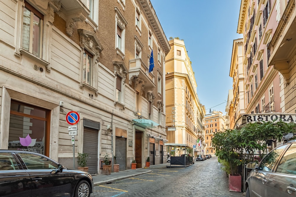 Hotel Medici 43/48