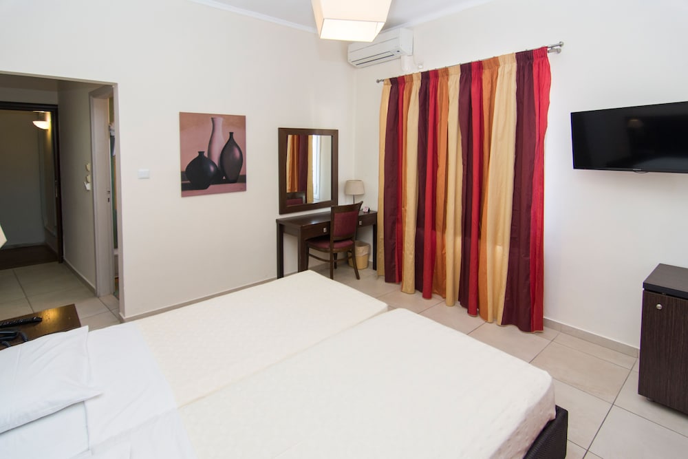 SAN NECTARIOS HOTEL 11/50