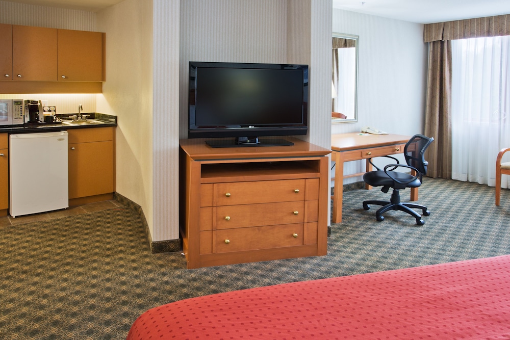 DoubleTree by Hilton North Vancouver 53/67