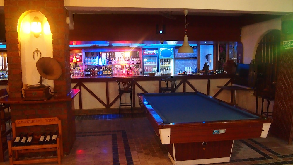 HOTEL LETOON 23/50