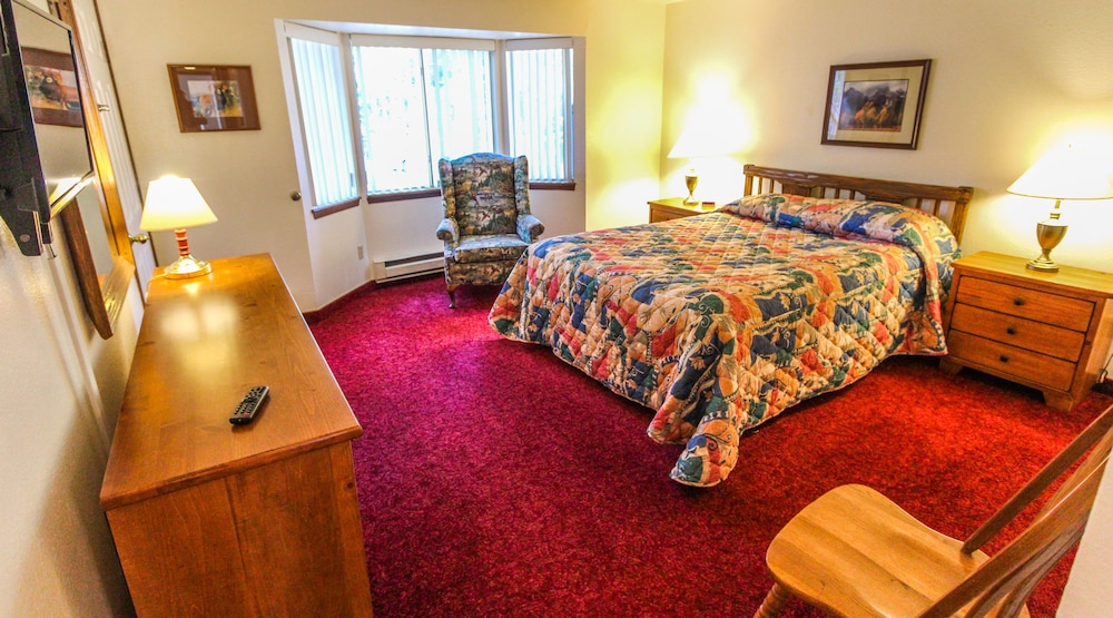 Timbers at Island Park Village Resort 24/59