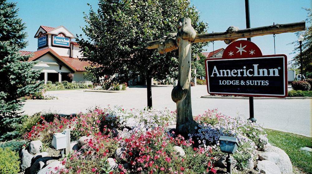 AmericInn by Wyndham Oswego 6/39