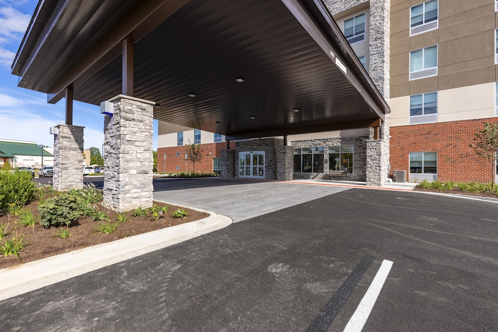Holiday Inn Express And Suites Hoffman Estates 1/48
