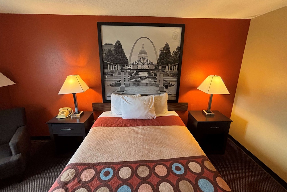 Super 8 by Wyndham Du Quoin 15/23