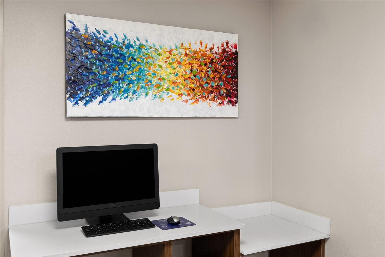 La Quinta Inn & Suites by Wyndham Houston Stafford Sugarland 13/17
