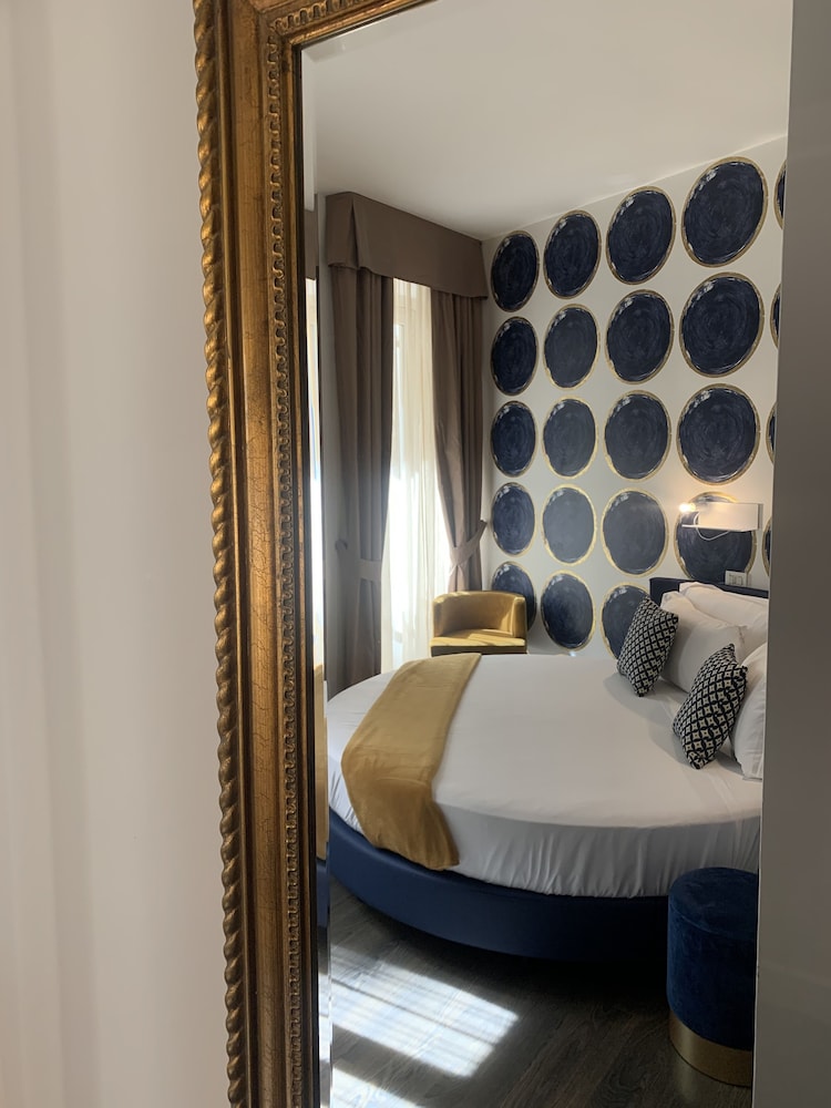 Relais Piazza Del Popolo - Luxury Rooms And Suites 8/61