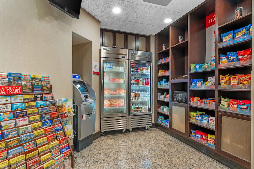 Drury Inn and Suites Fort Myers 41/49