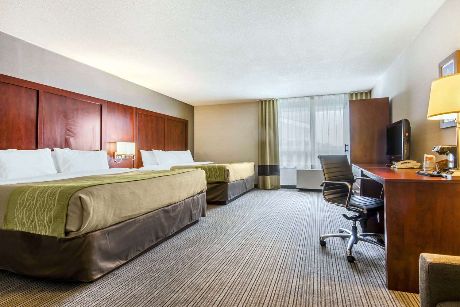 جناح بسريرين كوين، Comfort Inn & Suites Collingwood 3/3