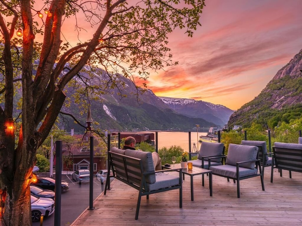 Tyssedal Hotel 35/50