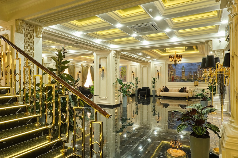 East Star Hotel 8/50