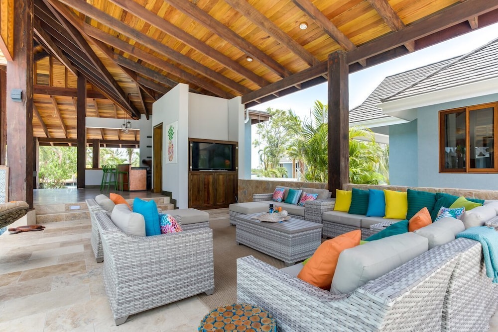 The Enclave- Private Island 24/50