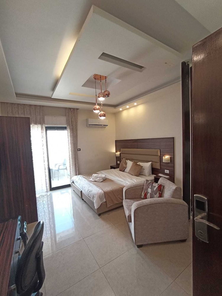 COMFORT, STUDIO, BALCONY