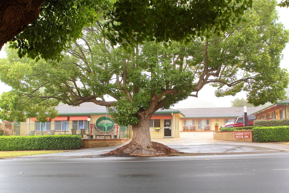 GARDEN CITY MOTOR INN — photo 3