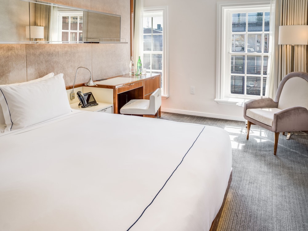 PECK SLIP, DELUXE, KING BED