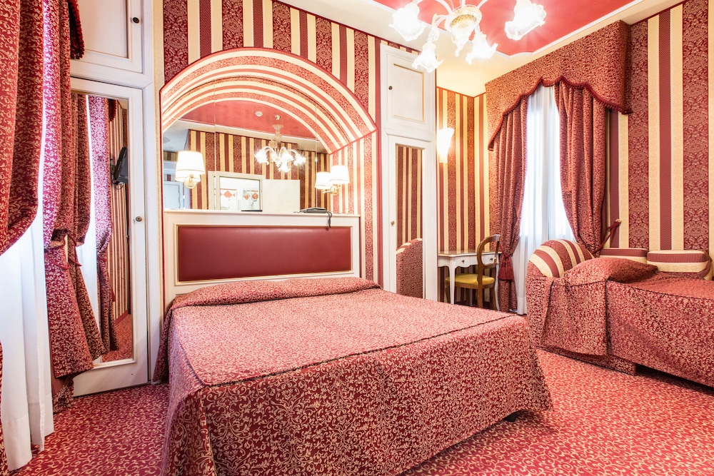 Hotel Alcyone 40/63