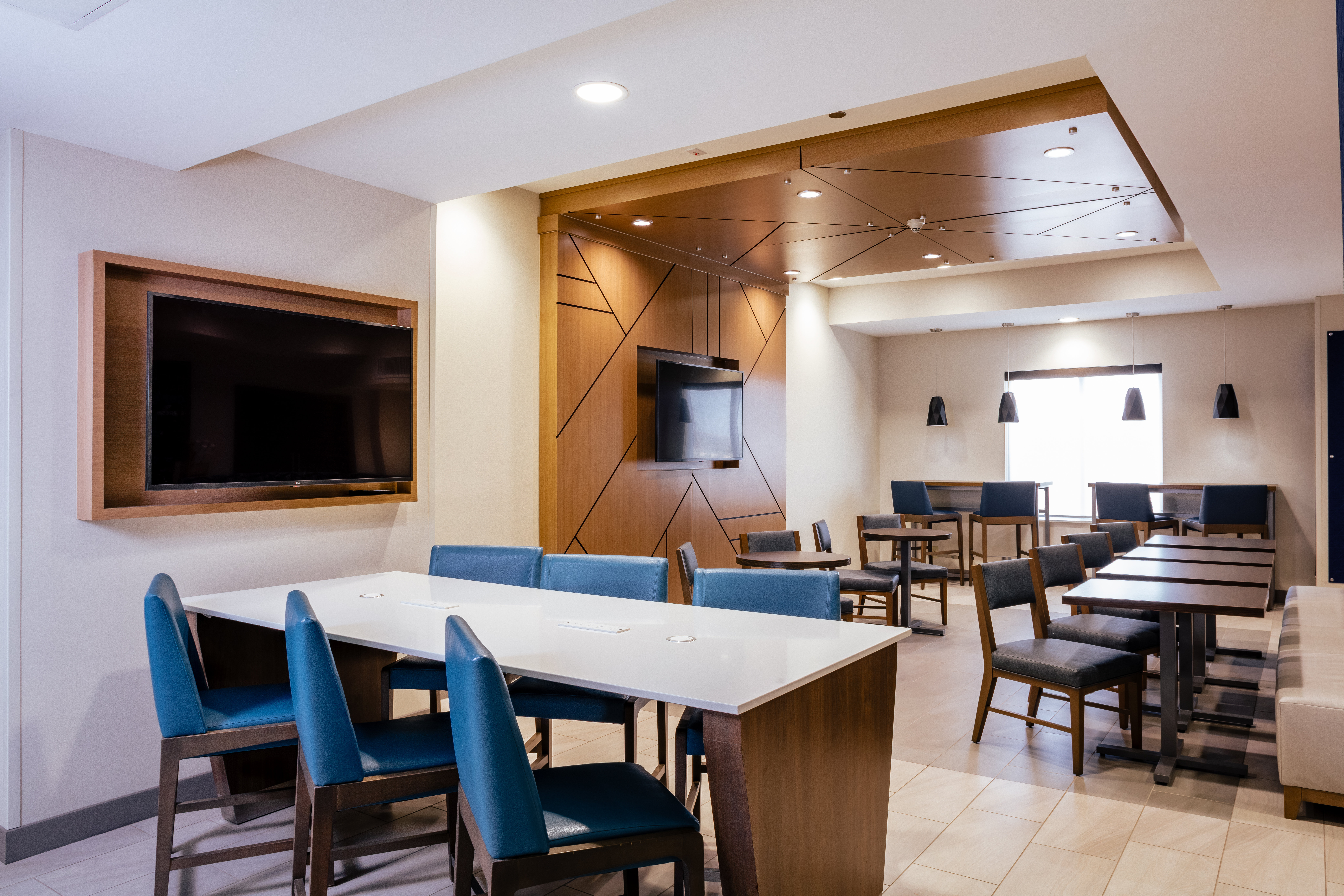 Holiday Inn Express Hotel & Suites El Paso West 31/36