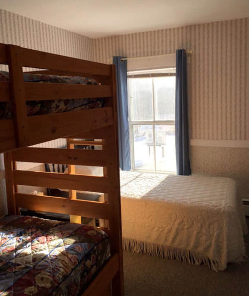 Echo Lake Inn 40/71