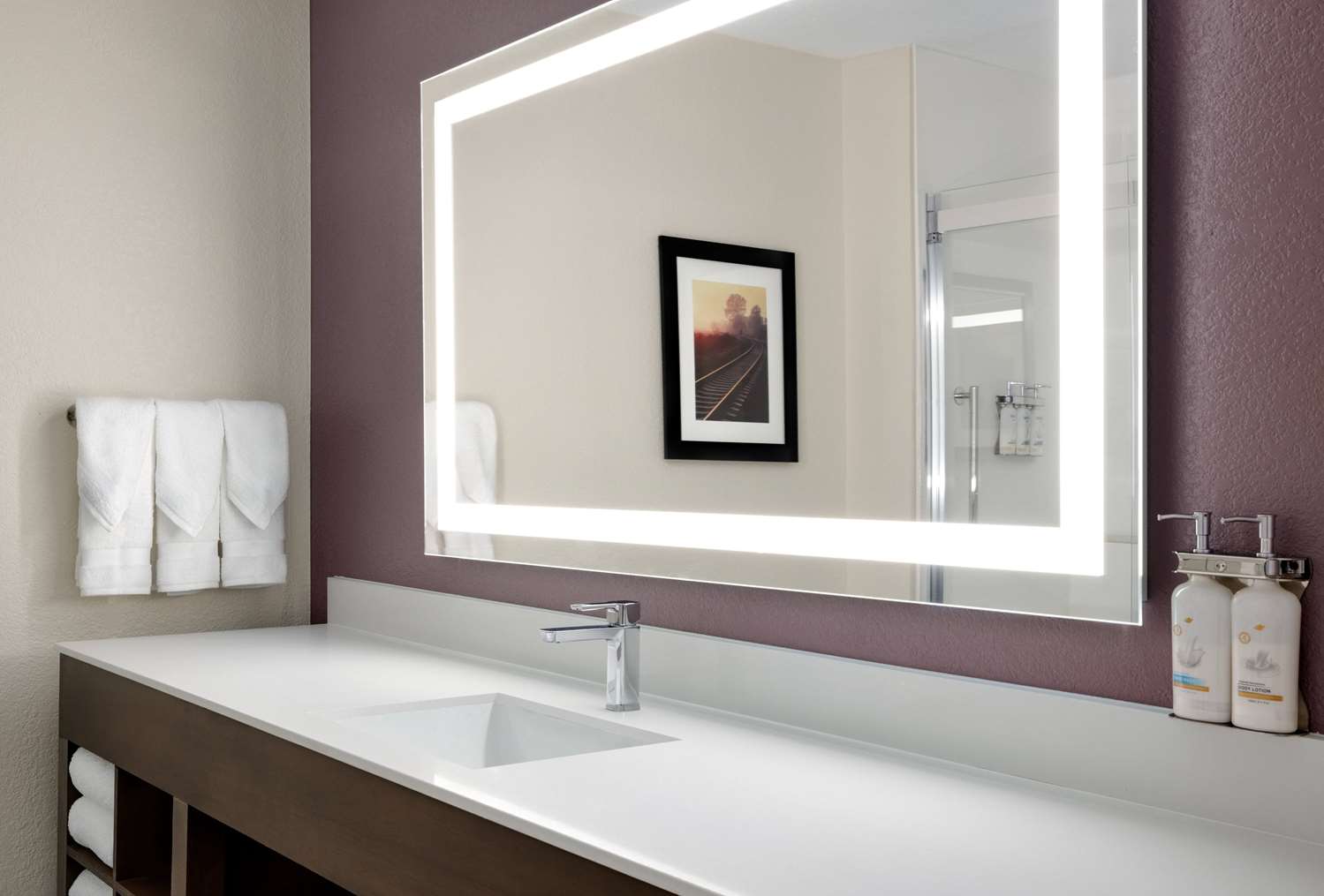 La Quinta Inn Suites Springfield Airport Plaza 60/61