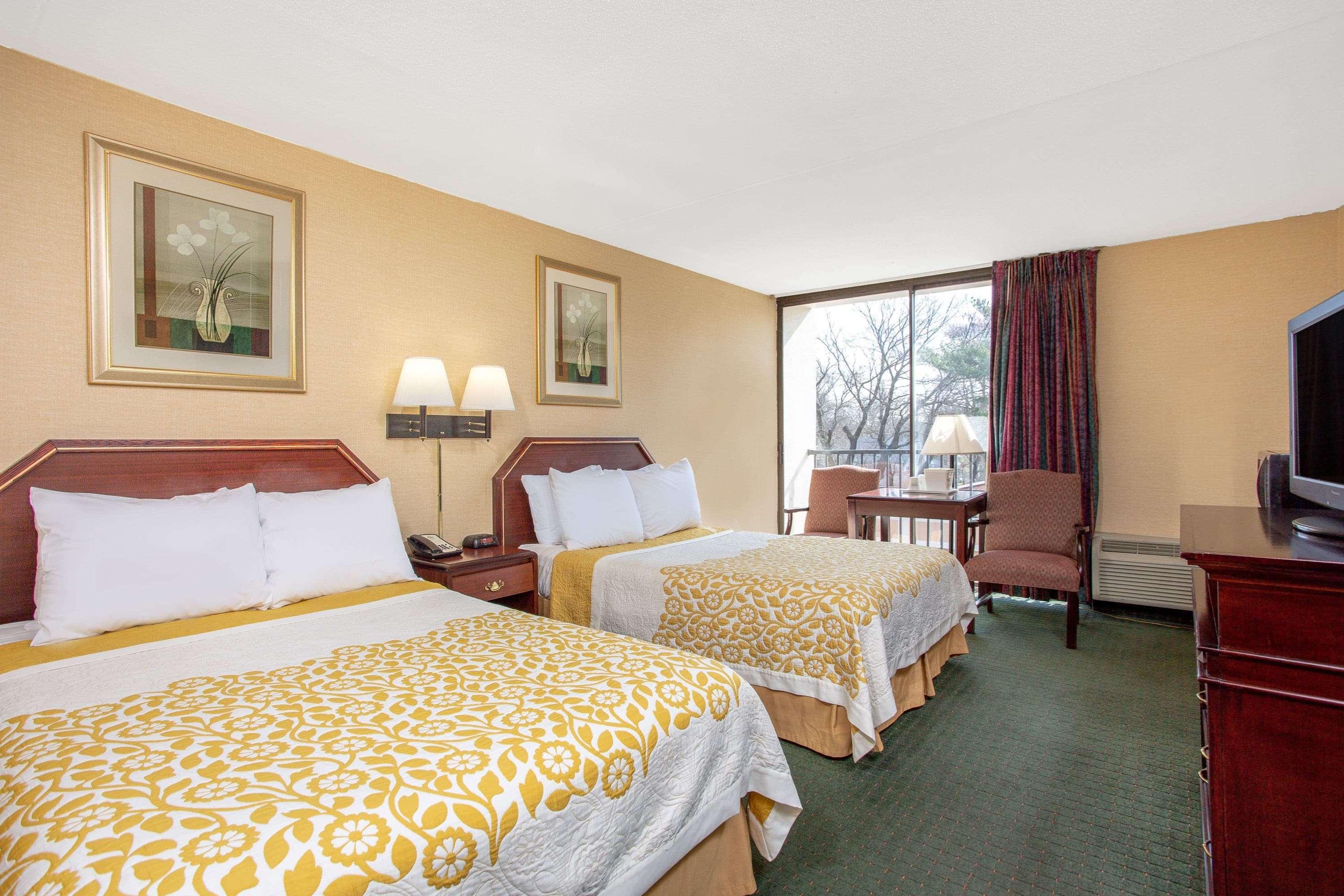 Days Inn By Wyndham College Park 5/13